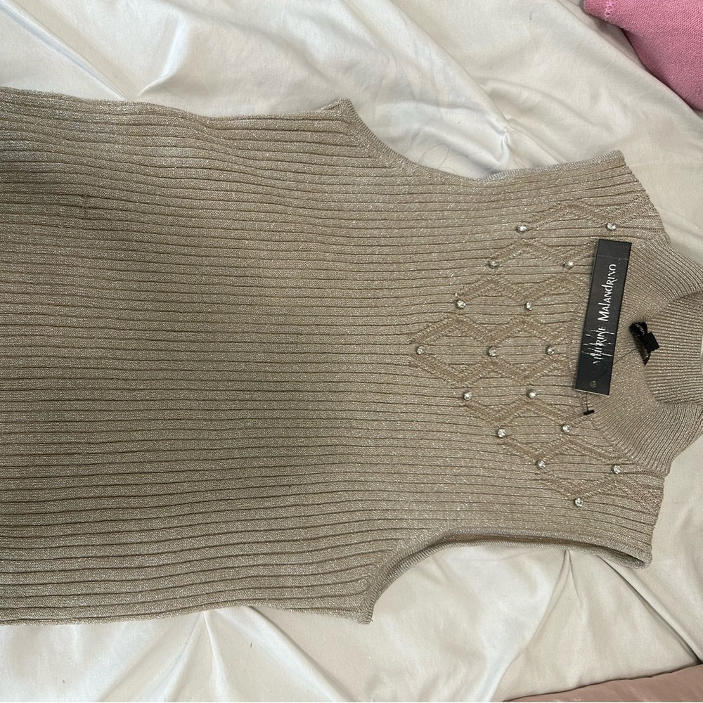 Cute beige top